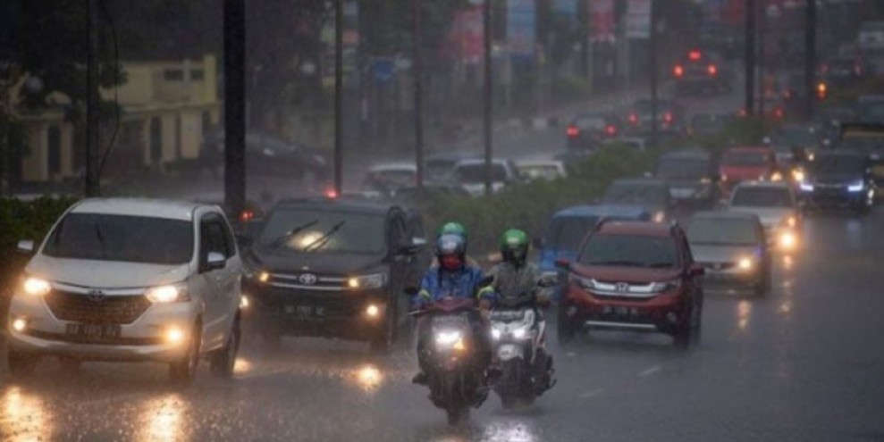 BMKG Prediksi Hujan Ringan hingga Lebat Landa Sejumlah Kota Besar Indonesia