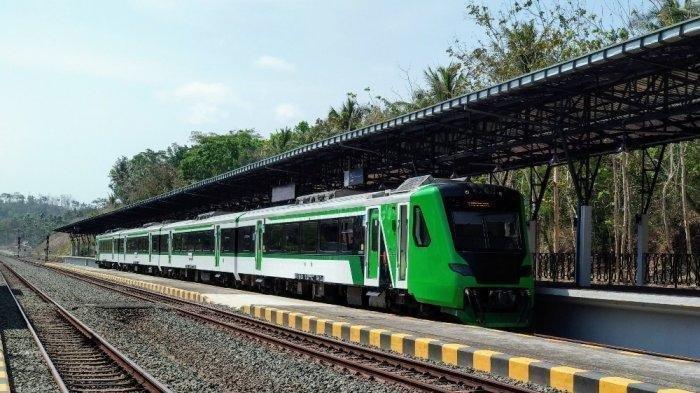 Penumpang Kereta Jarak Jauh di Semester I 2025