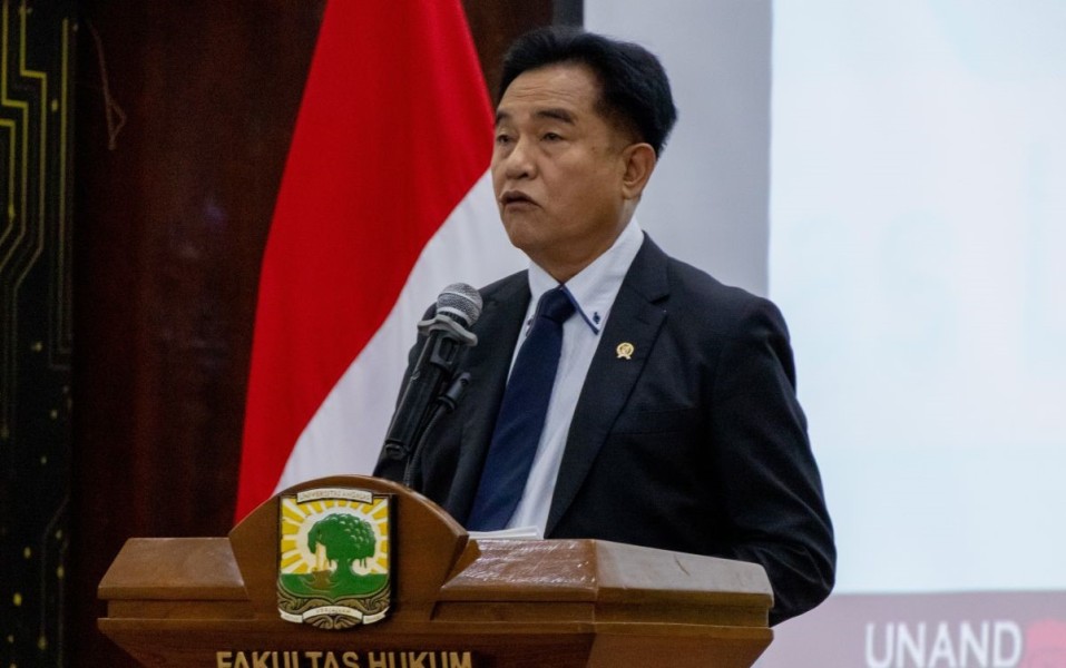 Menko Yusril Soroti Ketimpangan dalam Penegakan Hukum Indonesia