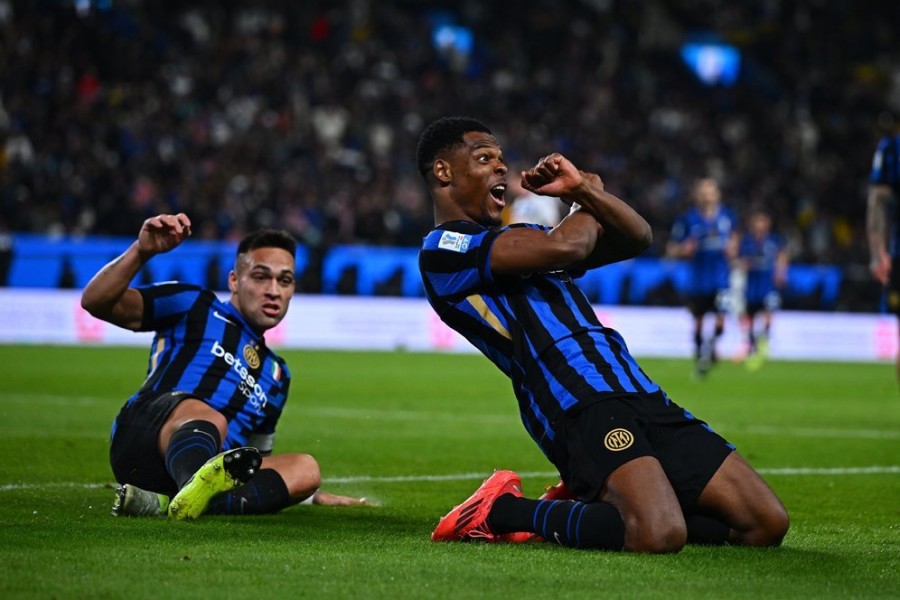 Serie A : Bek Inter Milan, Dumfries, Buka Peluang Gabung Manchester United