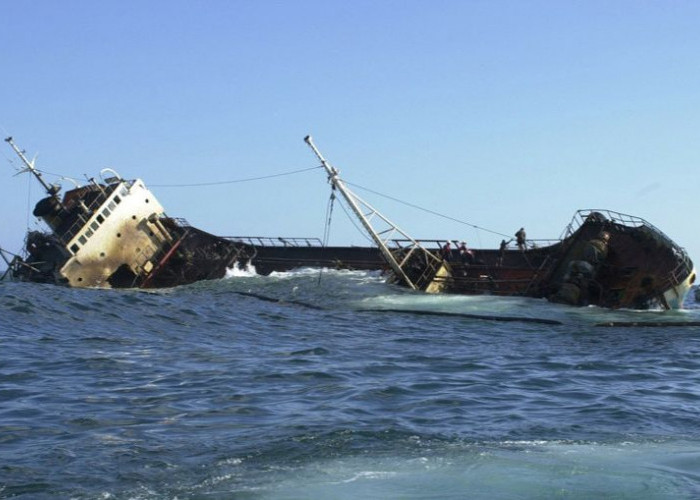 Kapal Pukat Ikan Tenggelam di Korea Selatan: Nasib Tragis Satu WNI dan Upaya Penyelamatan