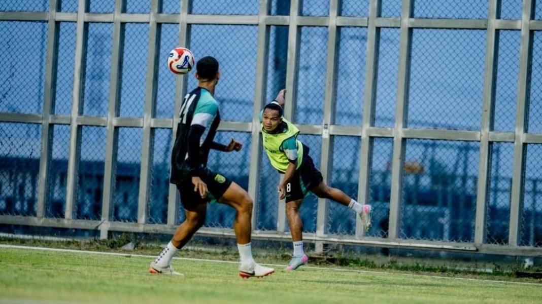 Persebaya Maksimalkan Latihan dan Pemulihan di Tengah Jeda Kompetisi