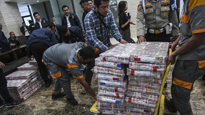 Jaksa Ungkap Modus Pencucian Uang Firman Hertanto Lewat Judi Online