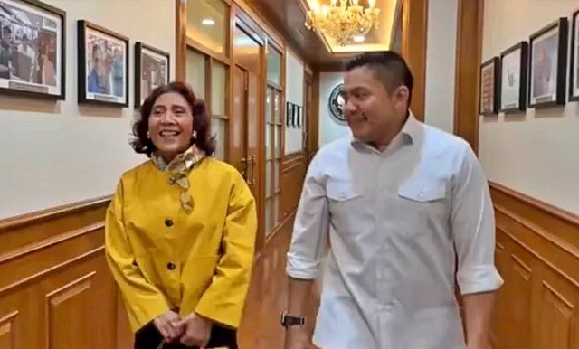 Susi Pudjiastuti Berkunjung ke Kantor Seskab, Suasana Penuh Keakraban