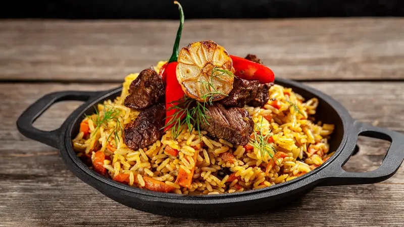 Menikmati 5 Makanan Khas Arab Saudi Paling Populer