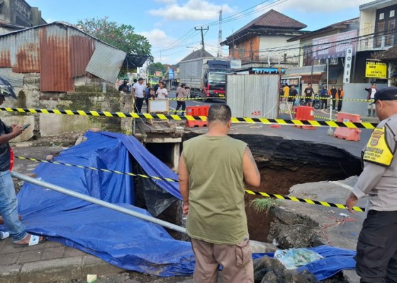 Kendaraan Berat Dialihkan Lewat Buleleng