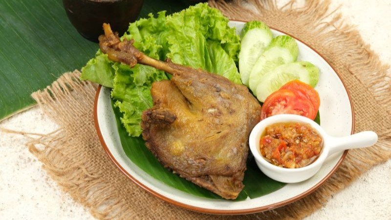 Rekomendasi 5 Tempat Makan Bebek Goreng Terkenal dan Nikmat di Solo