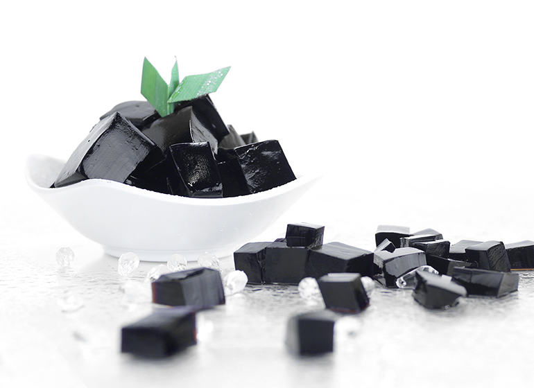 6 Cara Membuat Cincau Tanpa Daun Cincau yang Kenyal, Higienis, dan Anti Gagal