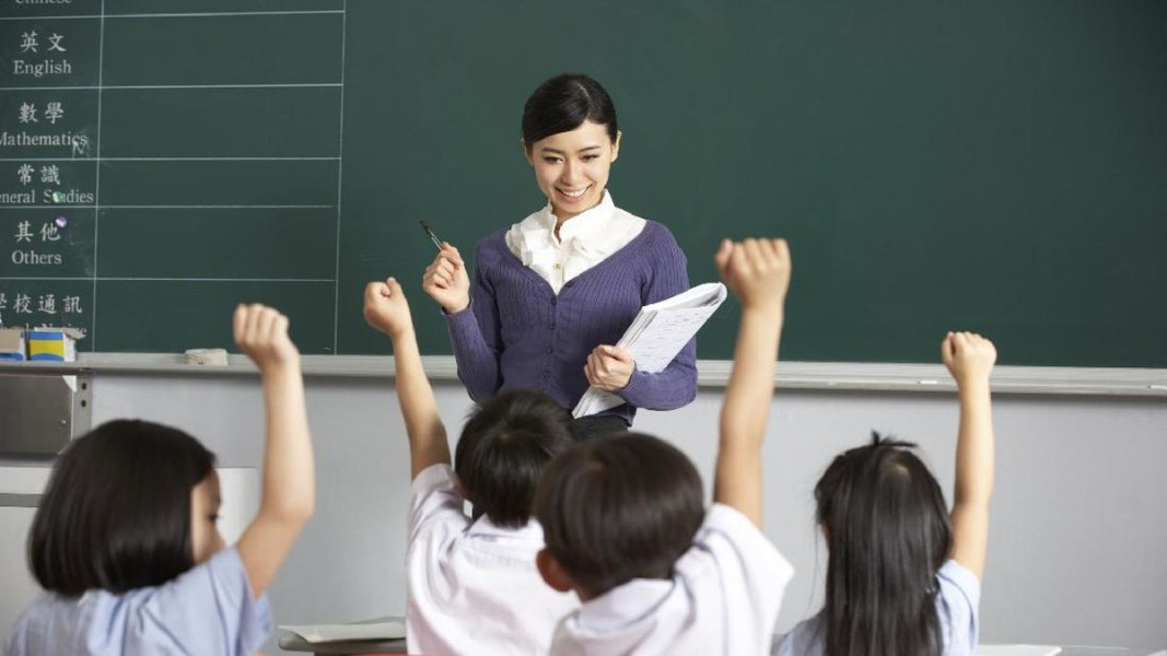 Menuju Masa Depan Cerah Pendidikan Nasional: Pemerintah Terapkan Wajib Belajar 13 Tahun dan Teknologi Canggih di Sekolah