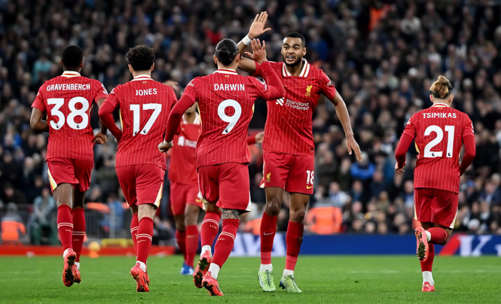 Liverpool Amati Potensi Collins untuk Perkuat Pertahanan