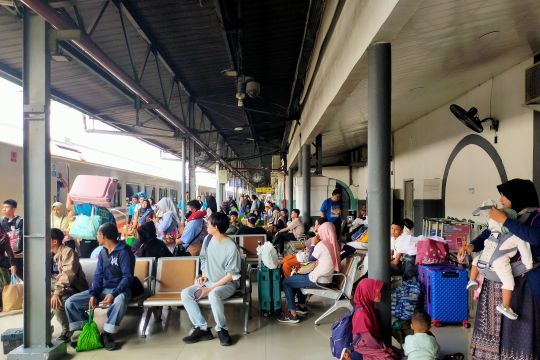Melonjaknya Penggunaan Kereta Api Jarak Jauh dan Lokal Selama Libur Sekolah
