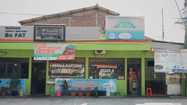 10 Tempat Makan Dekat Pintu Tol Semarang yang Wajib Dikunjungi Saat Perjalanan