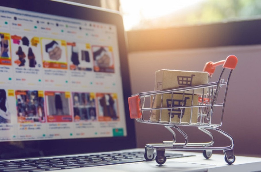 Belanja Online Jadi Pilihan Ibu Modern