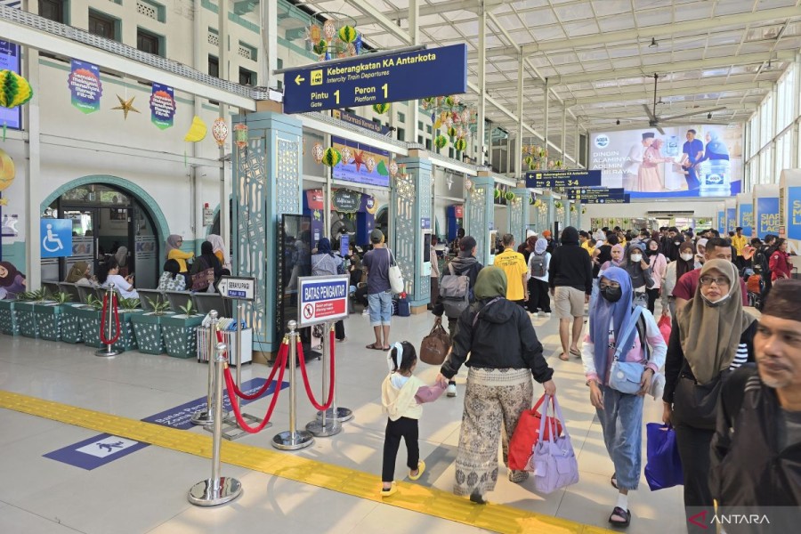 Arus Balik Lebaran 2026 Puncak Kedatangan Penumpang Kereta Api Jakarta Meningkat