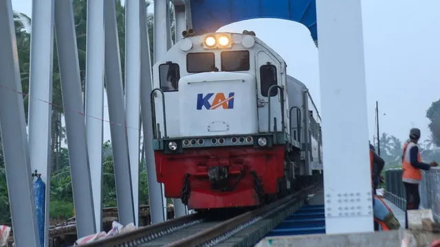 DPR Usul KAI Sediakan Gerbong Kafe dan Smoking Area