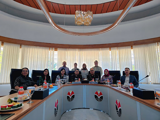 Investasi Jadi Ladang Prestasi Mahasiswa FPEB UPI