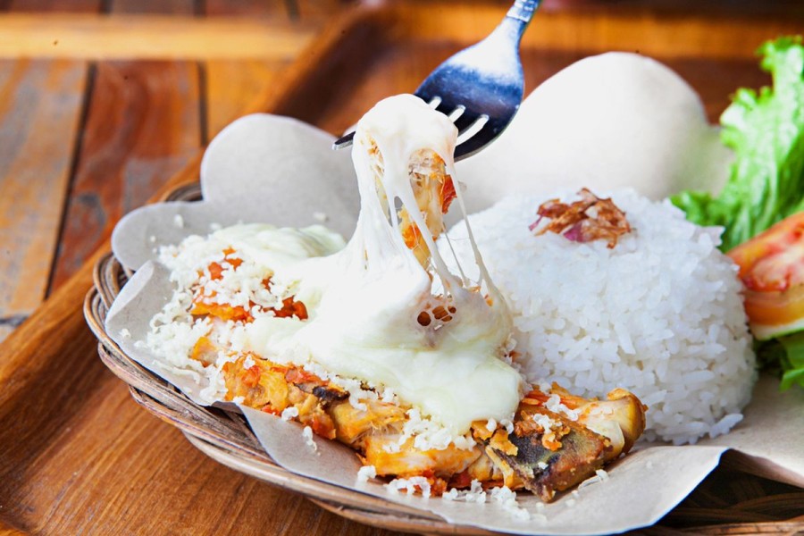 6 Rekomendasi Kuliner Makan Siang Enak dan Murah Sekitar Kampus UGM