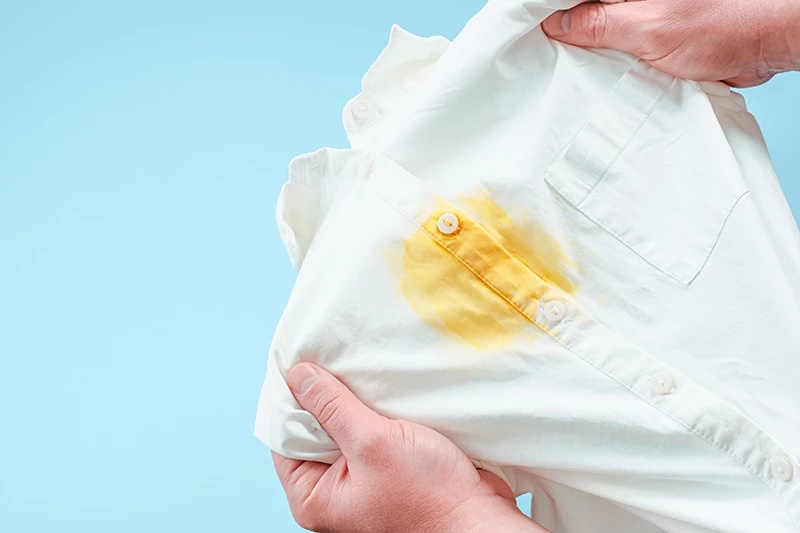 Cara Menghilangkan Noda Kuning di Baju Putih Dijamin Ampuh