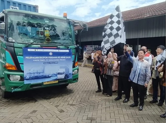 UMKM Binaan Bank Indonesia Jawa Barat Sukses Ekspor Perdana Keripik Tempe ke Arab Saudi