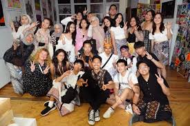 Cindera Mata Wayang dari Mahasiswa IISMA: Simbol Kebanggaan Budaya Indonesia di Universitat Pompeu Fabra