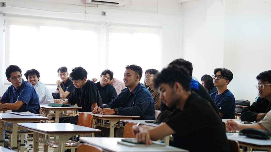PLN UIP2B Jamali Rayakan Hari Kartini dengan Seminar dan Pelatihan untuk Kartini Energi Berprestasi