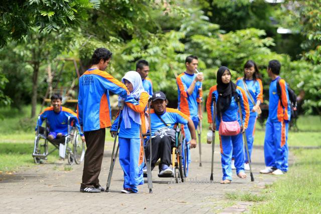 Pendidikan Inklusif Masih Jadi Mimpi: Siswa Difabel Terpinggirkan oleh Sistem yang Tak Mendengar