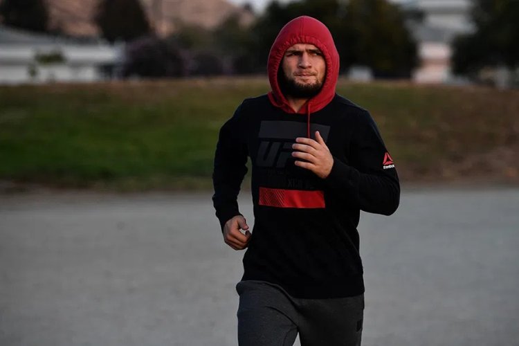 Tetap Bugar Saat Puasa Ramadan: Tips Olahraga dari Legenda UFC Khabib Nurmagomedov