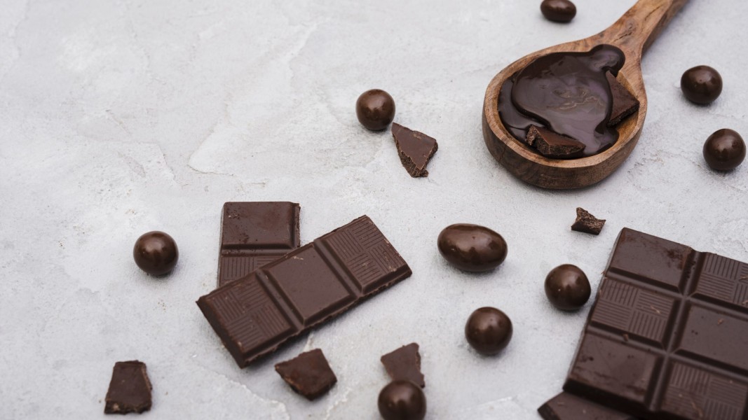 7 Makanan Alami yang Bisa Bikin Mata Melek Tanpa Kopi Berlebihan