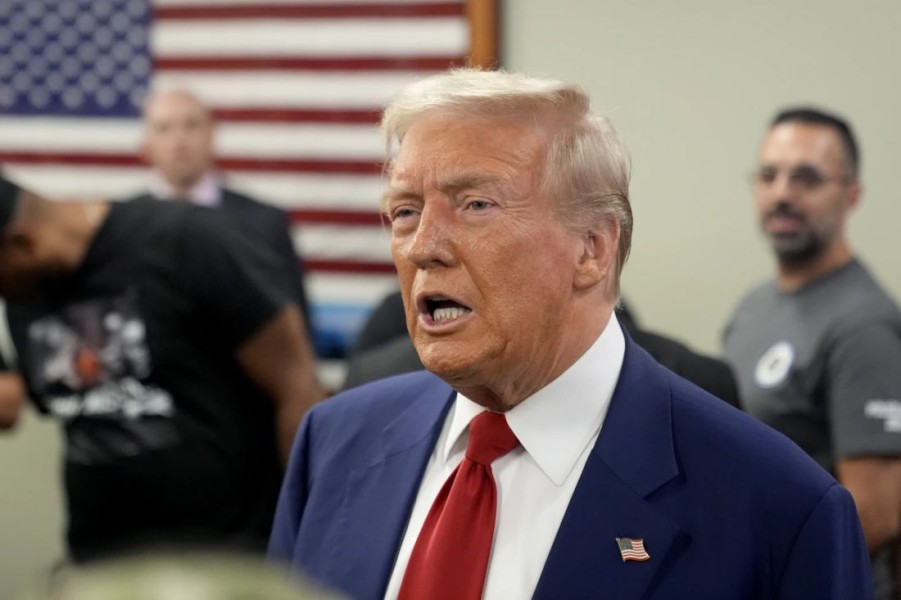 Pasar Gelisah Akibat Kebijakan Tarif Trump: Saham Dua Sektor Ini Lebih Tahan Banting di Tengah Ketidakpastian