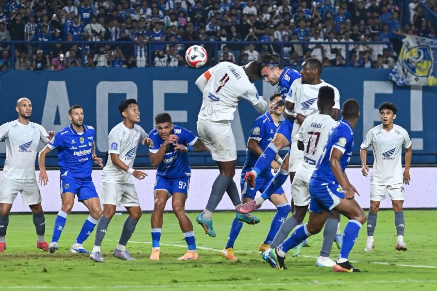 Persib Bandung Kudeta Puncak Klasemen Usai Tekuk PSM Makassar