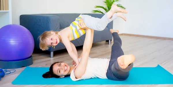 Tips Ibu Mengatur Waktu Olahraga di Tengah Kesibukan