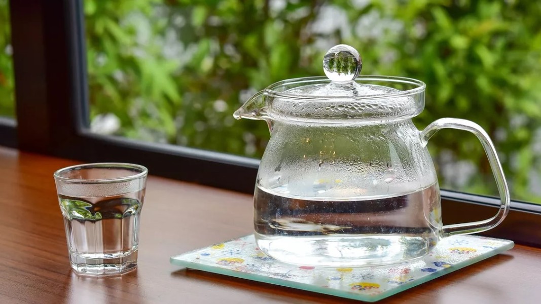 Air Hangat Dan Dingin Pagi Hari, Mana Memberikan Manfaat Lebih Optimal