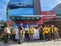 Bank Dinar Memberangkatkan 15 Karyawan Loyal untuk Umrah di Bulan Ramadhan 1446 H