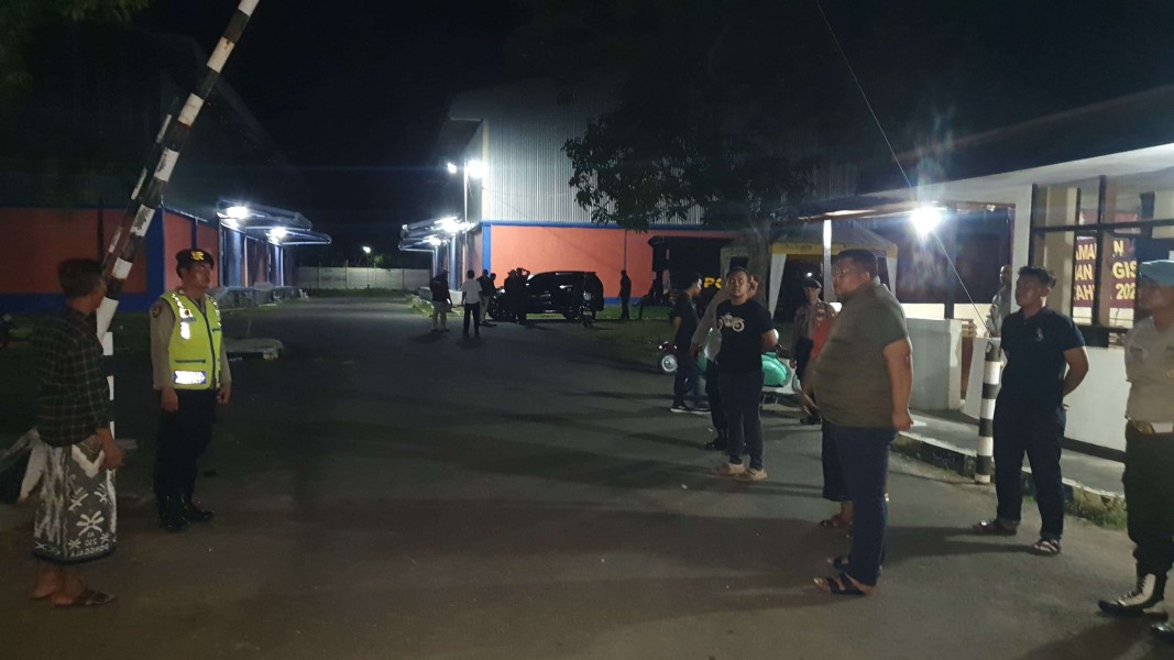 Sengketa Pilkada Pamekasan: MK Terima Gugatan, Gudang Logistik KPU Dijaga Ketat