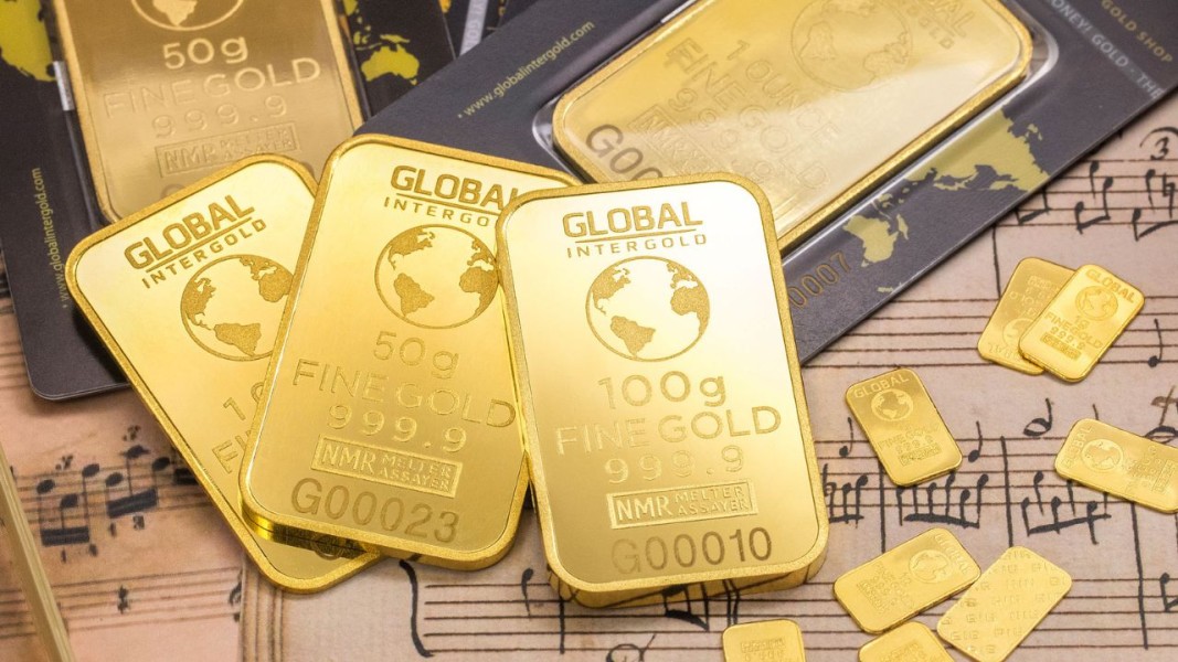 Harga Emas Tembus Rekor Baru Investor Ramai Berburu Safe Haven