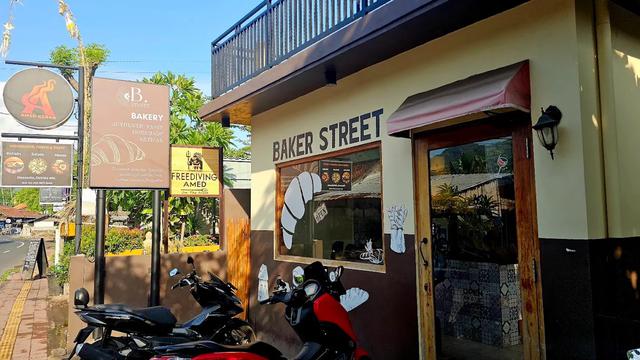 28 Rekomendasi Tempat Makan Siang Bandung Kids Friendly Terbaik Keluarga