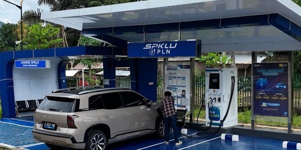 Perjalanan Mudik Kendaraan Listrik Kini Makin Nyaman Berkat SPKLU PLN