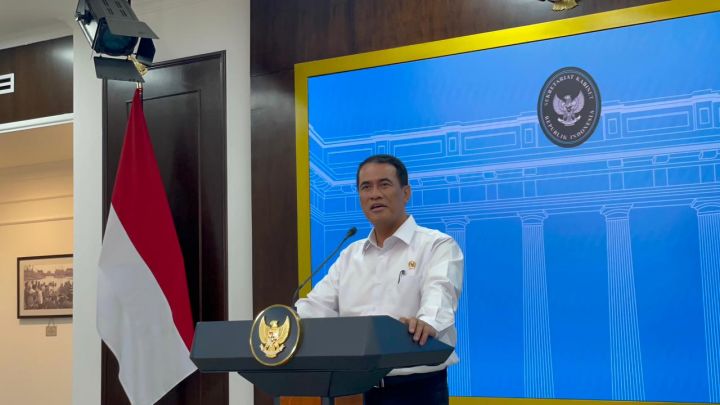 Mentan Amran Pastikan Beras Turun Mutu Tetap Bernilai, Bisa Jadi Pakan Ternak Mentan Amran Pastikan Beras Turun Mutu Tetap Bernilai, Bisa Jadi Pakan Ternak