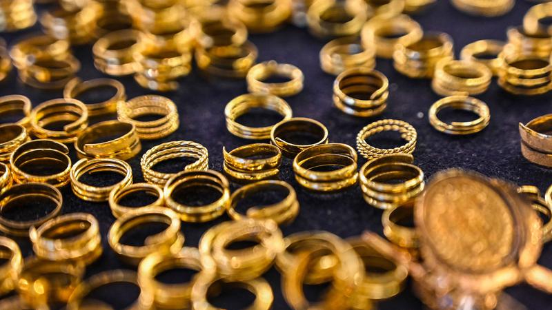 Harga Emas Perhiasan Hari Ini Anjlok Tajam, Investor dan Pembeli Mulai Berburu Peluang