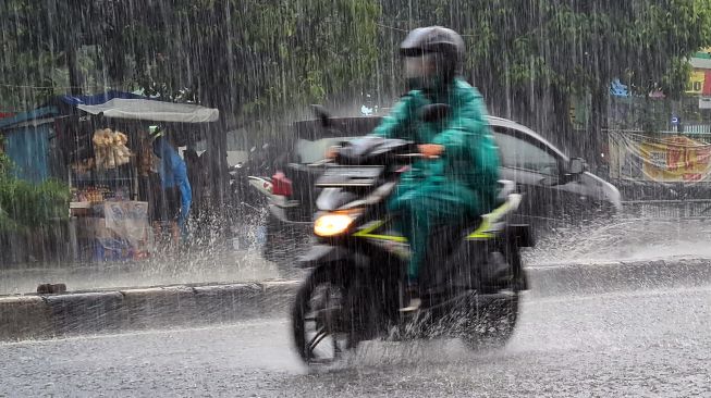 BMKG: Prakiraan Cuaca Bali 4 Juli 2025, Waspadai Hujan Ringan