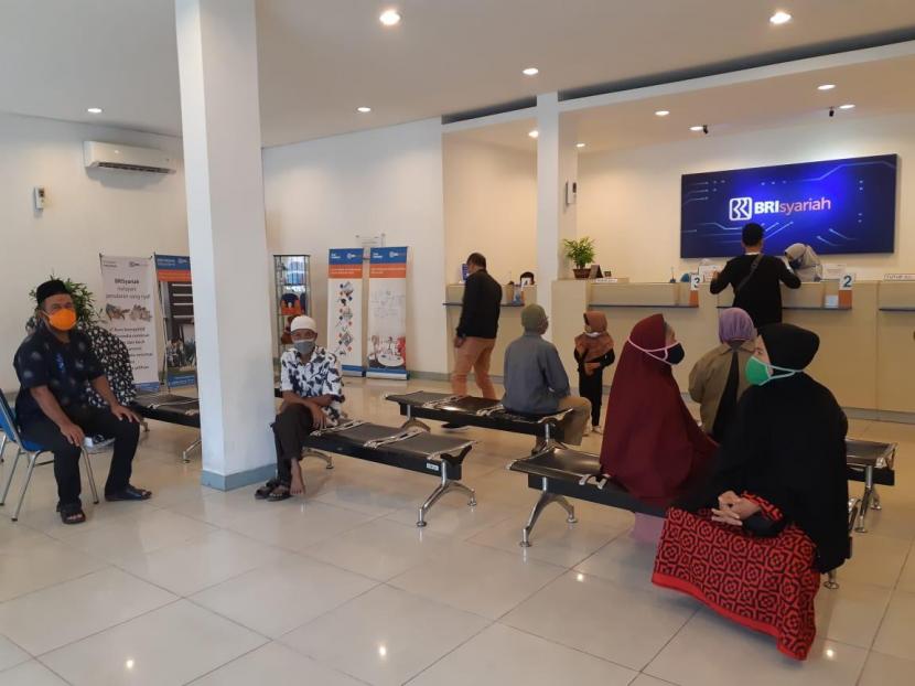 BRI Jeneponto Tingkatkan Layanan Prima, Nasabah Apresiasi dan Dukung Pengembangan Digital