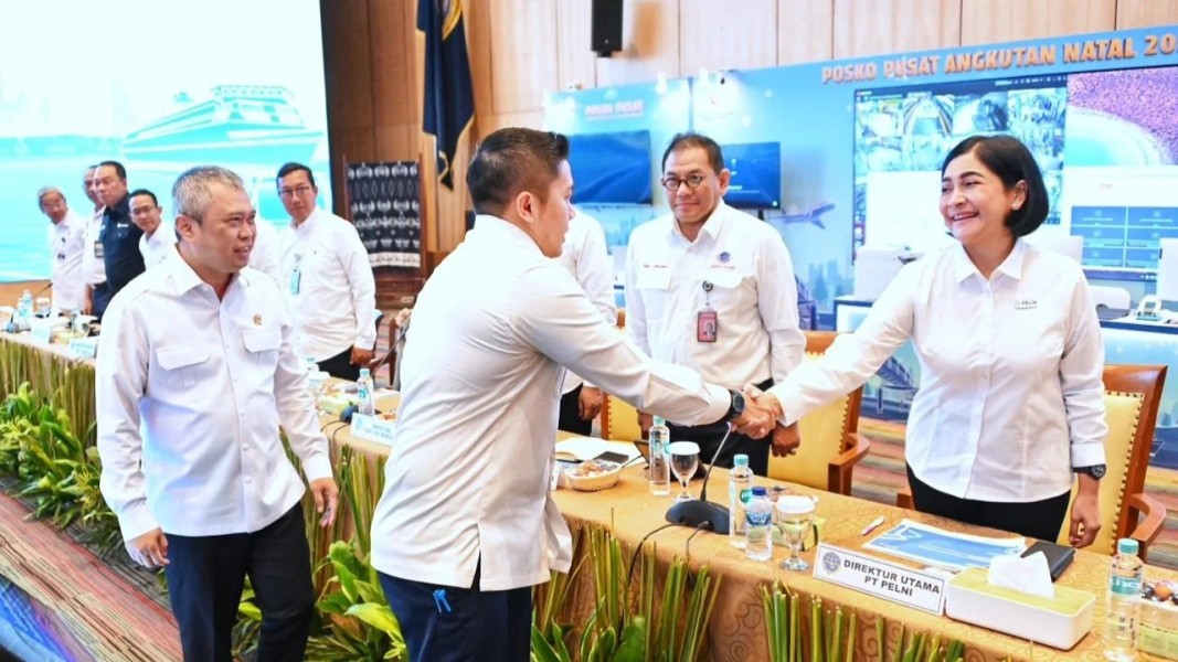 Pemerintah Pastikan Angkutan Nataru Aman Teddy Tinjau Posko Kemenhub