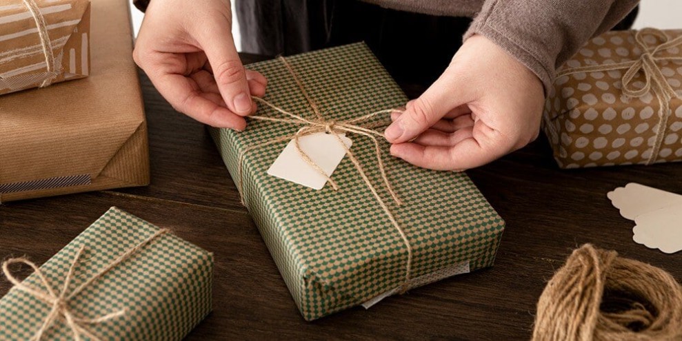 9 Inspirasi Ide Cara Bungkus Kado yang Simpel dan Mudah