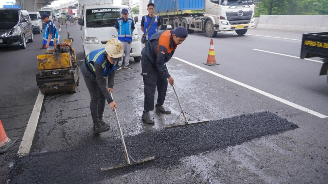 Jasamarga Transjawa Tol Tingkatkan Penanganan Jalan Berlubang Demi Keselamatan dan Kenyamanan Pengguna