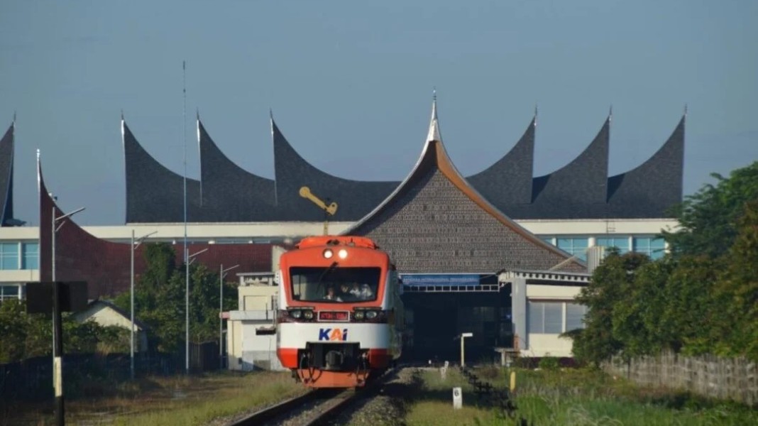Kereta Api Sumbar Hadirkan Transportasi Ramah Lingkungan Modern