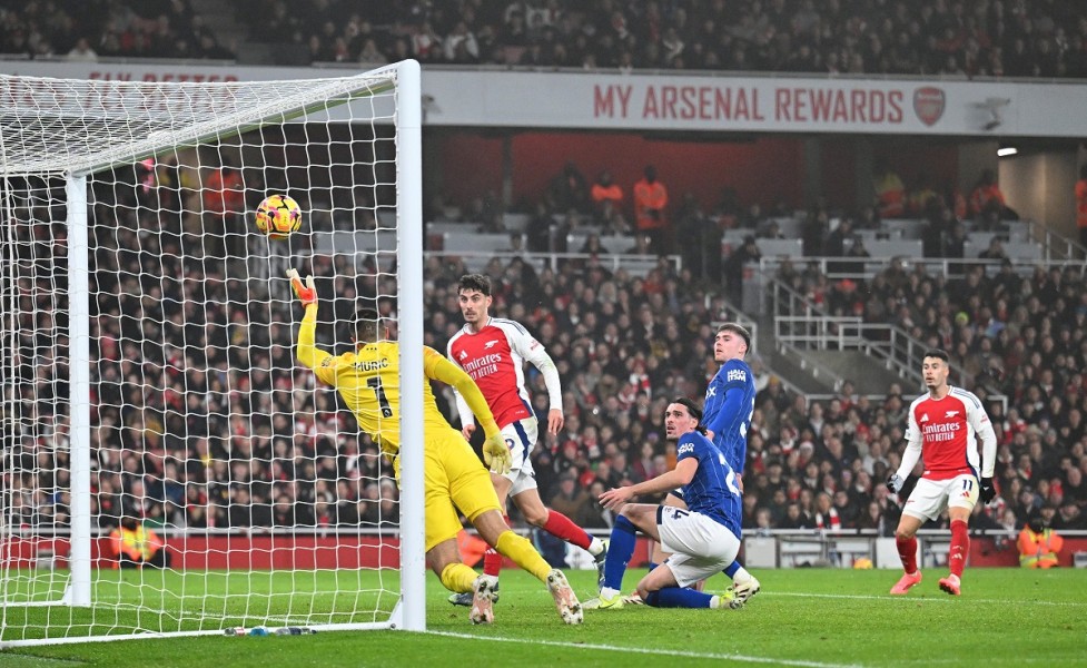 Premier League: Arsenal Terus Tempel Ketat Liverpool Setelah Kemenangan atas Leicester City