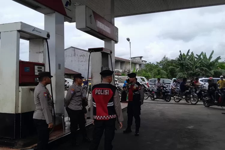 Antrean BBM Masih Terjadi Polres Melawi Imbau Warga Tak Panik Distribusi Lancar