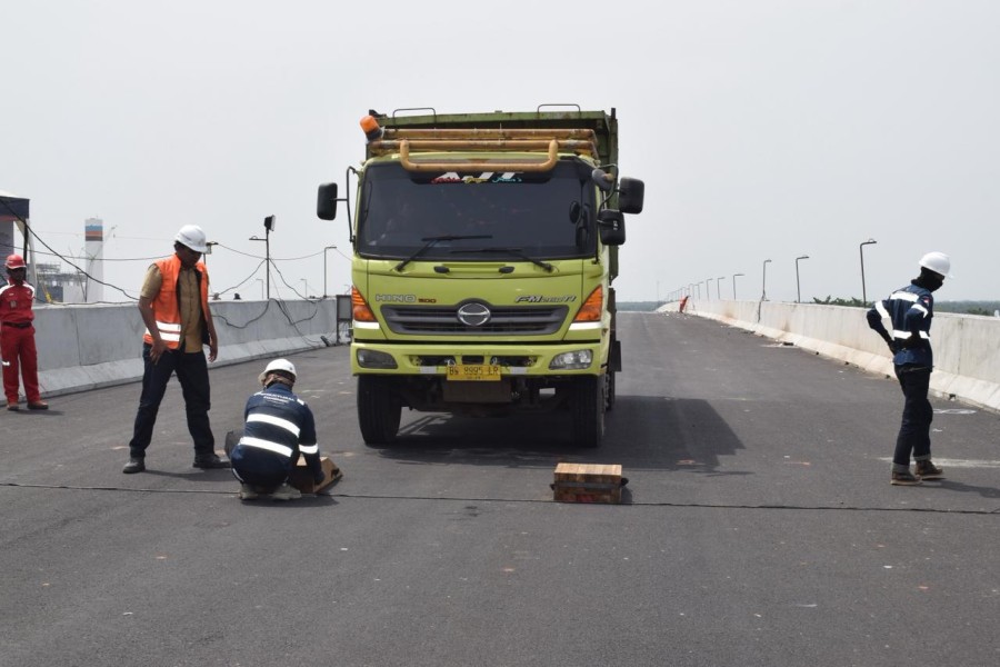 PASTIKAN KESIAPAN FUNGSIONAL TOL PALEMBANG BETUNG SAAT LEBARAN 2026, HUTAMA KARYA JALANI UJI LAIK FUNGSI JEMBATAN MUSI V
