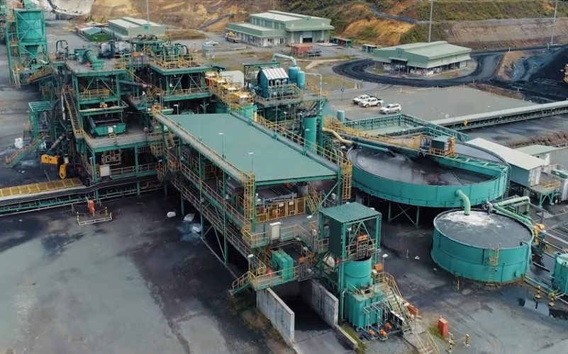 Alamtri Minerals Siapkan Operasi Smelter Aluminium Fase Pertama 2025