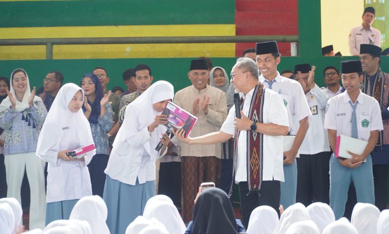 Menko Pangan Pastikan Program MBG Berjalan Sesuai Standar Gizi Pemerintah